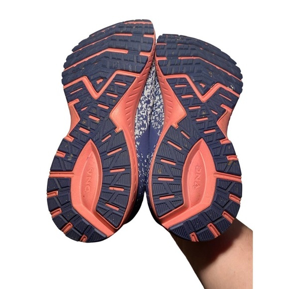 Brooks women sneaker Launch 6 EUC size US 10 / EUR 42 - Picture 6 of 15